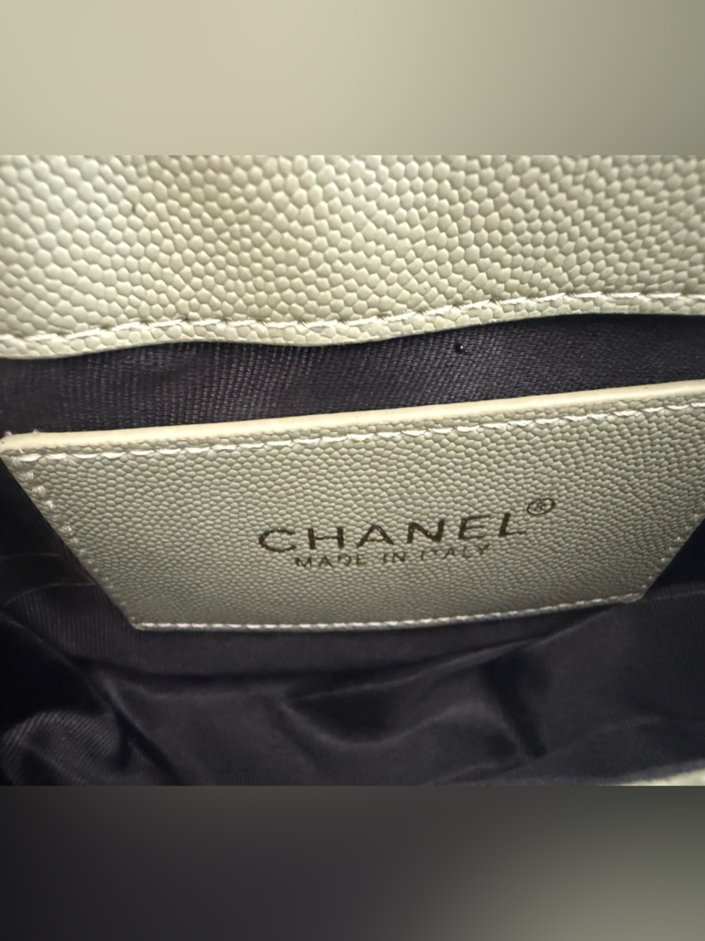 💚VIP GWP CHANEL 💚Quilted Mini Flap Purse - Picture 4 of 16
